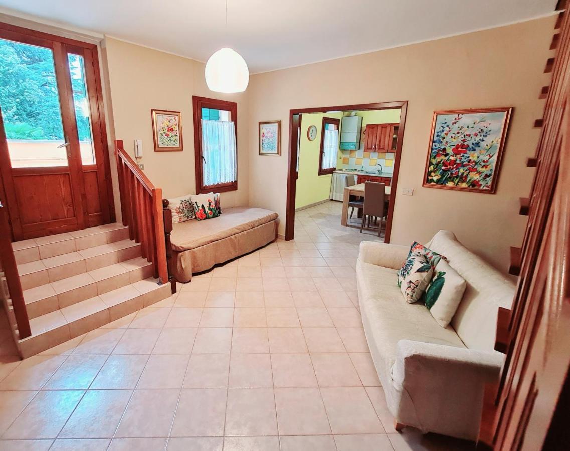 Апартаменты Casa Colonna Монтегротто-Терме Экстерьер фото