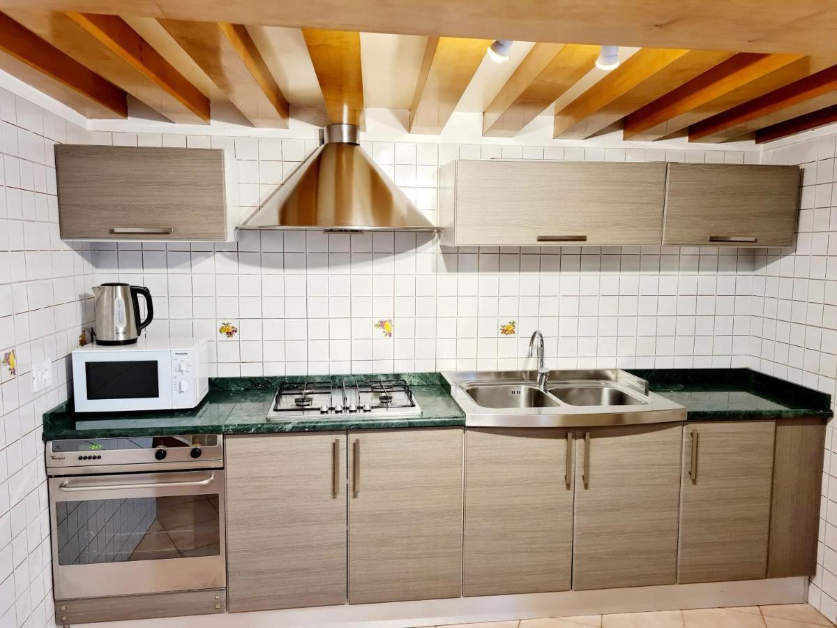 Апартаменты Casa Colonna Монтегротто-Терме Экстерьер фото